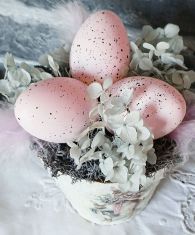 Compo de pâques oeufs roses